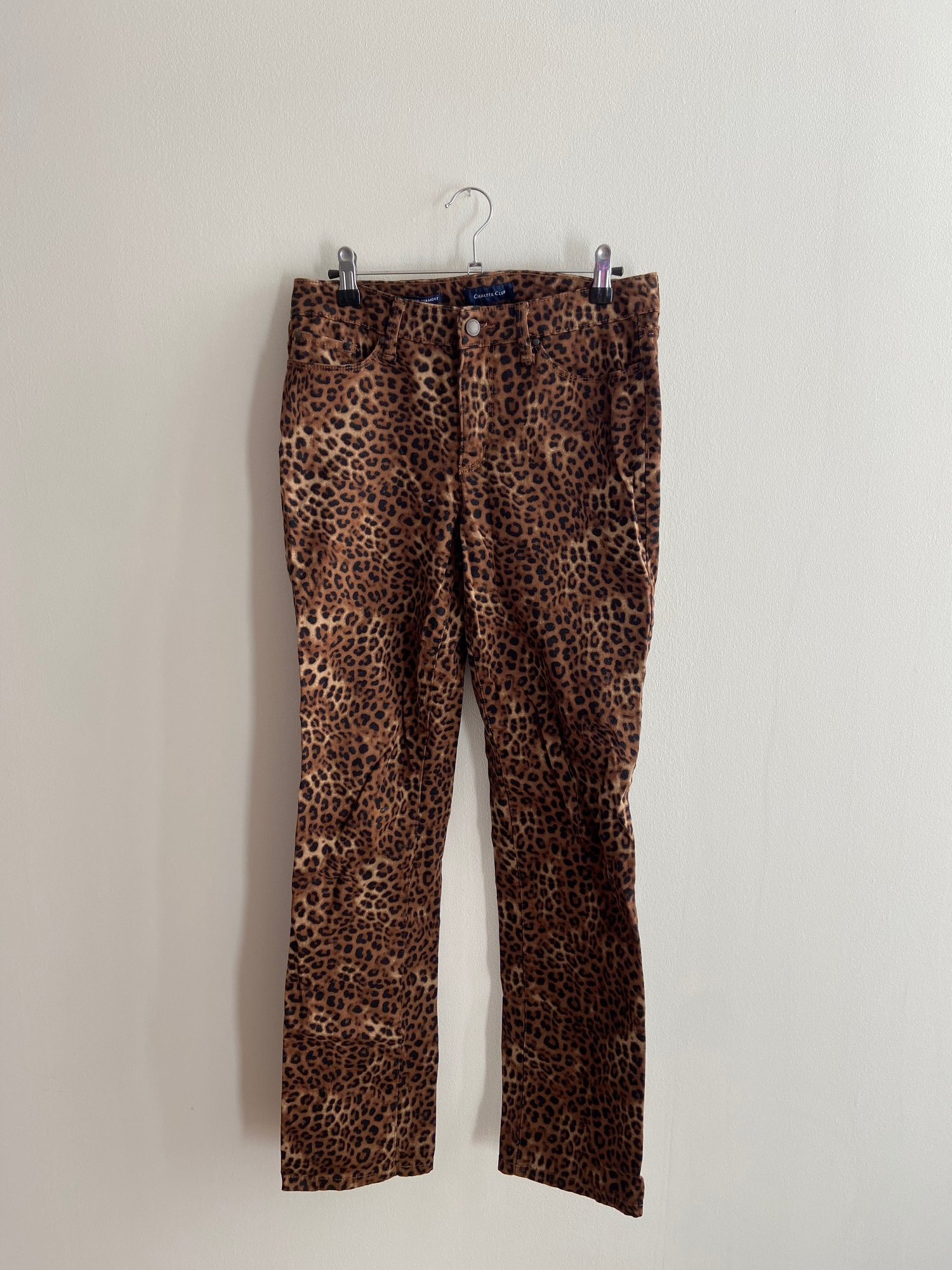everyone needs some cheetah print pants in their lives 