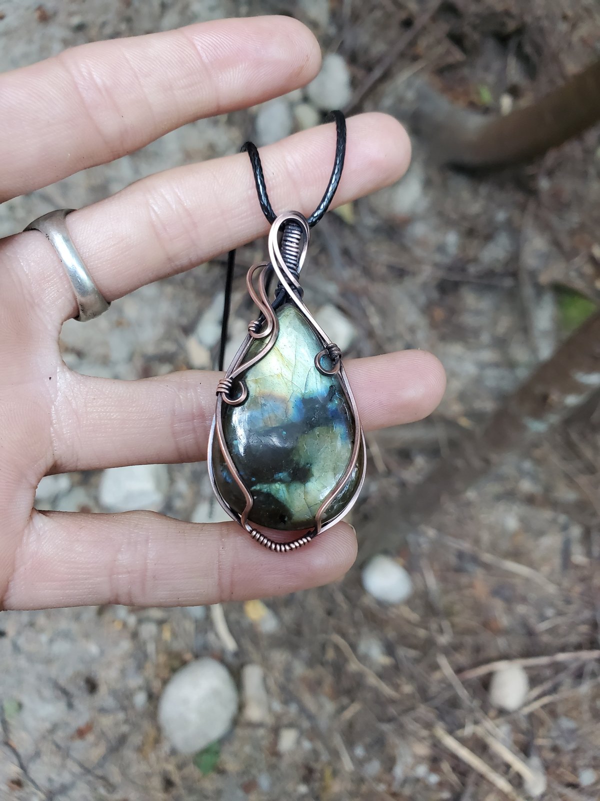 Image of Swirly Green Teardrop Labradorite