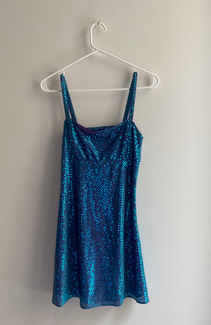 blue sequined dress 