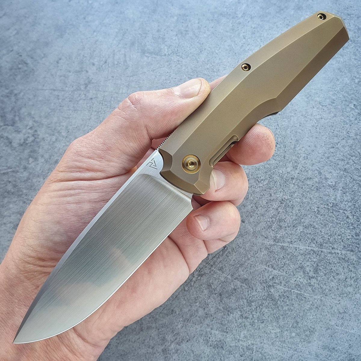 Image of FIF 20 FRAME BRONZE