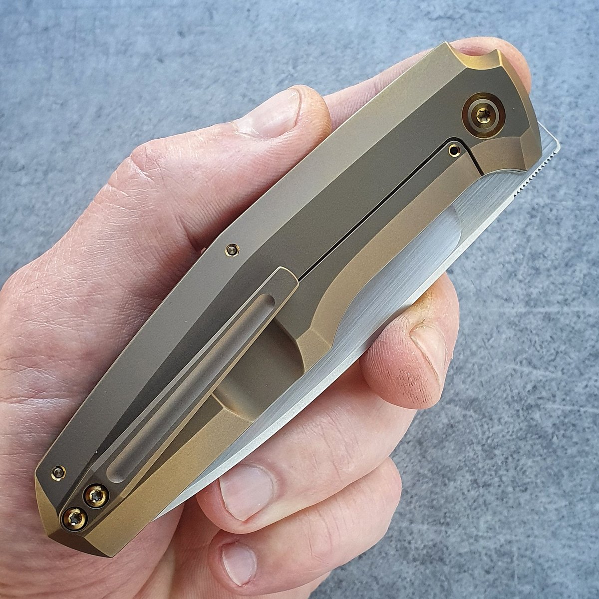 Image of FIF 20 FRAME BRONZE