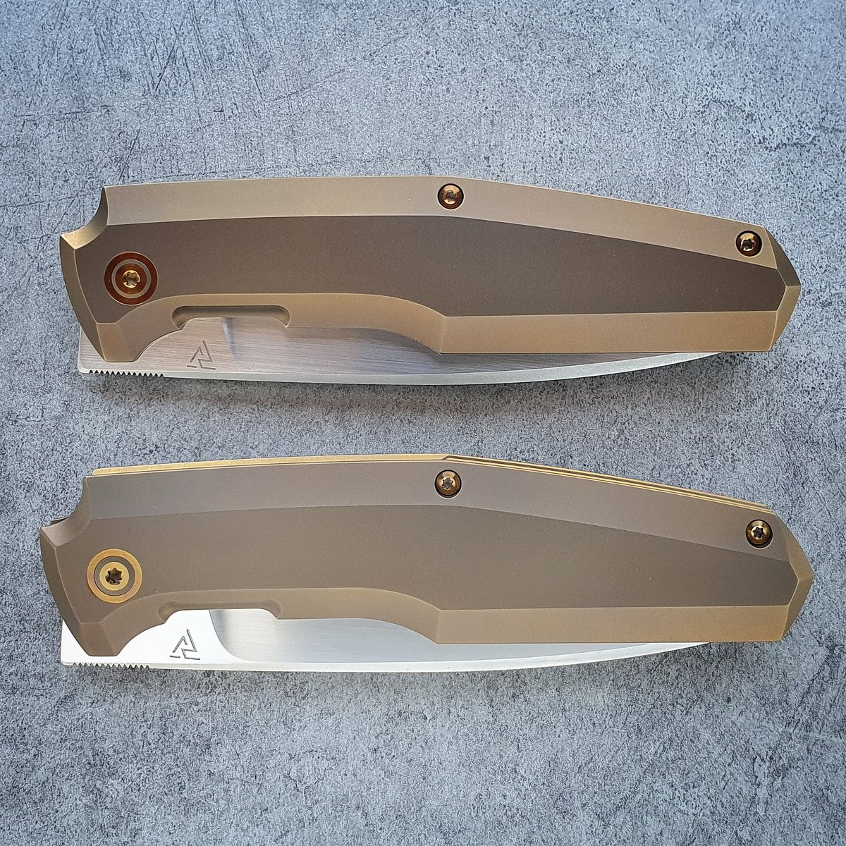 Image of FIF 20 FRAME BRONZE