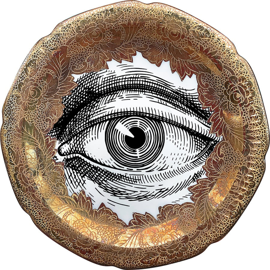 Image of Lover's eye C - #0753 - ENGRAVED GOLD DELUXE EDITION - Vintage German porcelain plate