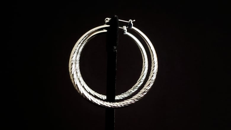 Image of Silver Medium Ridged Hoops