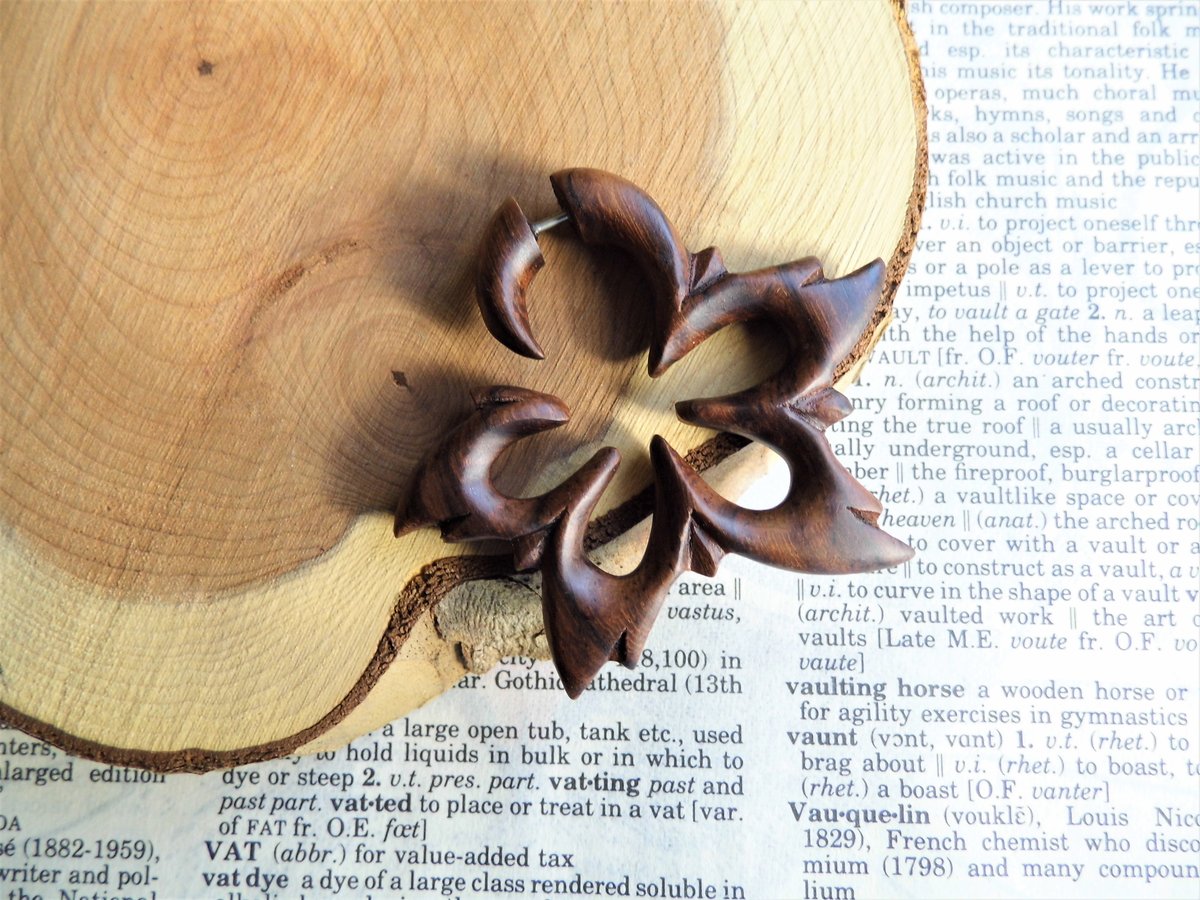 Wood Faux Gauge Earring Womens Star Flower 