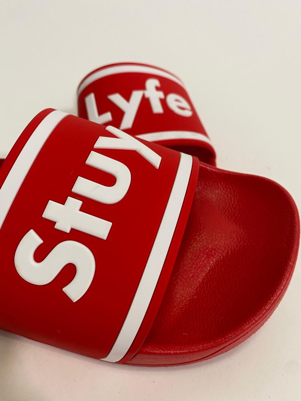 STUYLYFE SLIDES & HEADBAND PACK 