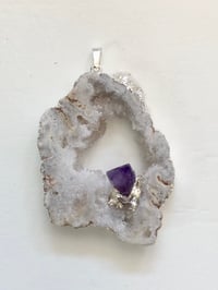 Image 2 of QUARTZ GEODE PENDANT WITH AMETHYST POINT - ELECTROPLATED PLATINUM