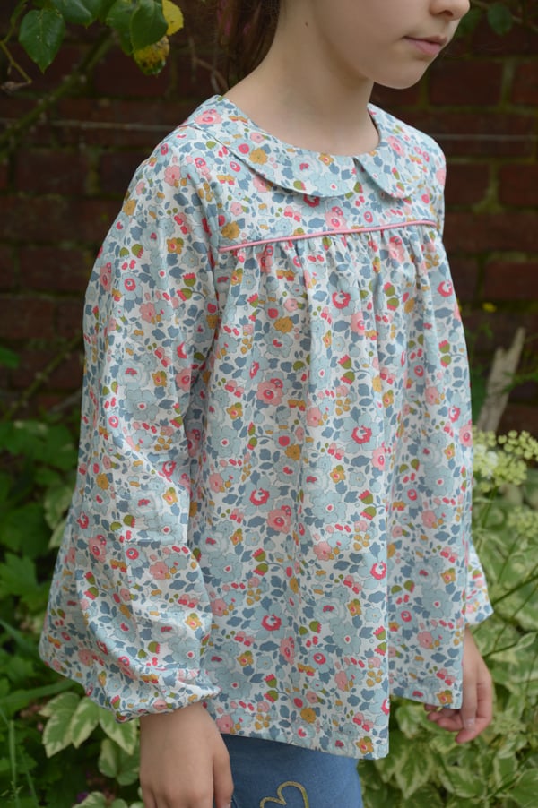 Image of Blouse liberty betsy porcelaine col claudine