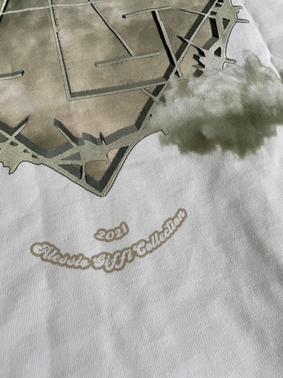 Image of RESTOCK Clouds logo tee - BOXYFIT