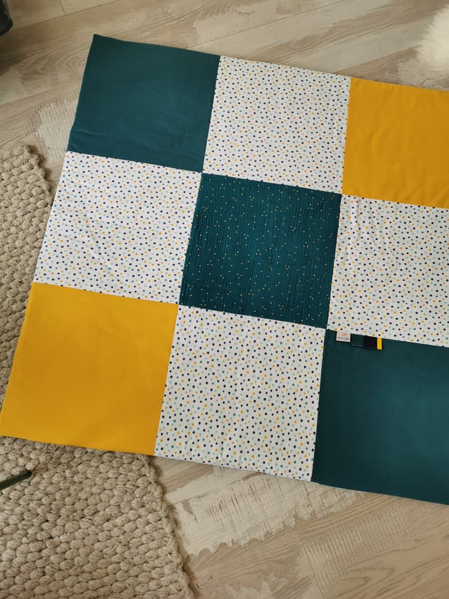 SUR COMMANDE - Tapis de jeux