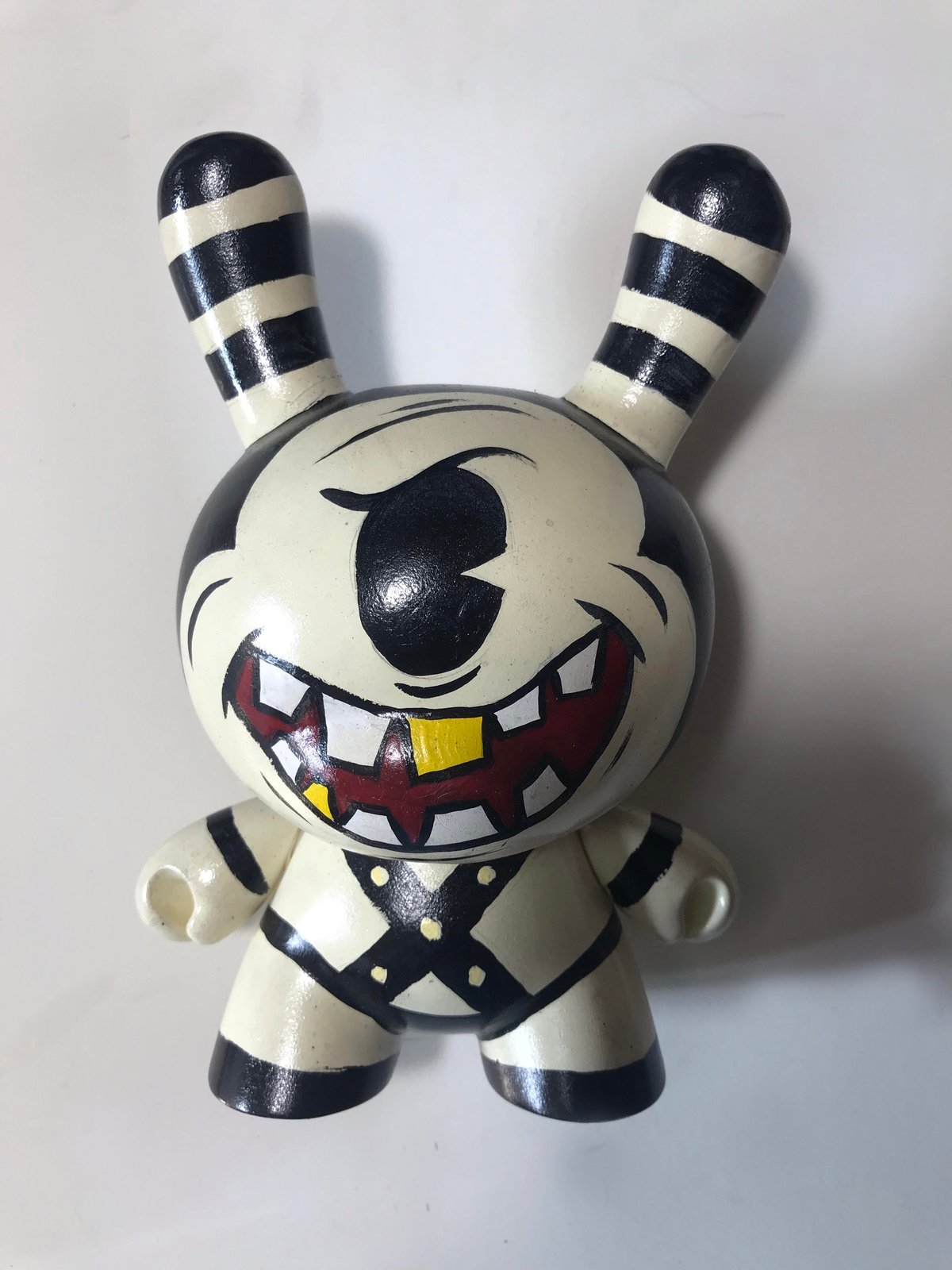 Image of  Frank Forte “S&M Cyclops Dunny” 8"