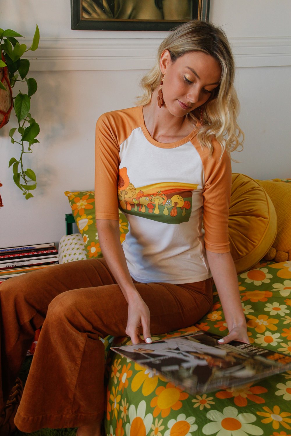 Groovy mushroom raglan 