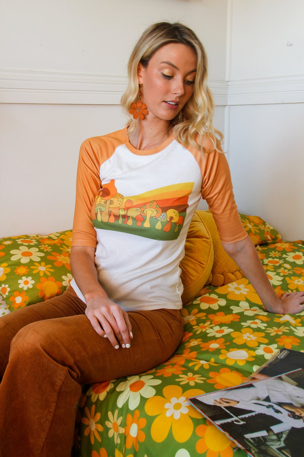 Groovy mushroom raglan