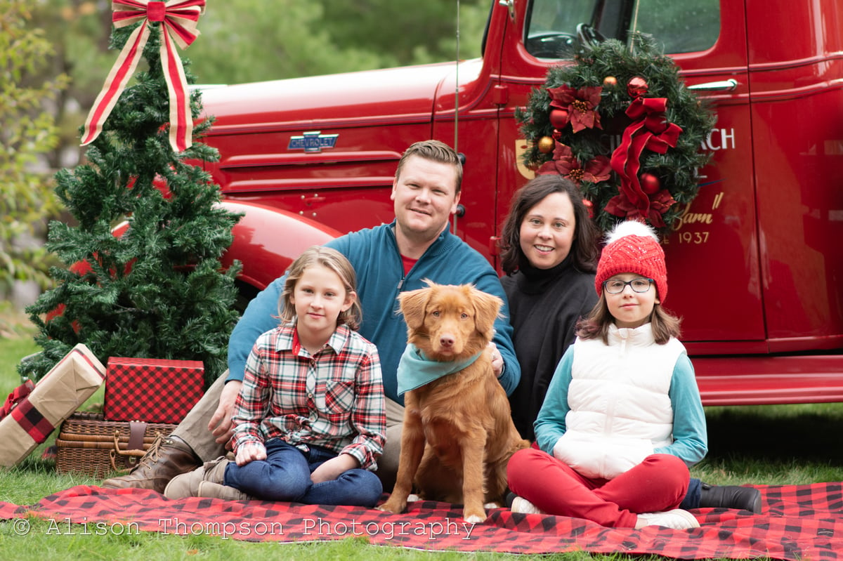 Image of 10/23/21 Holiday Mini Sessions - 20 minutes - 10 images - $175