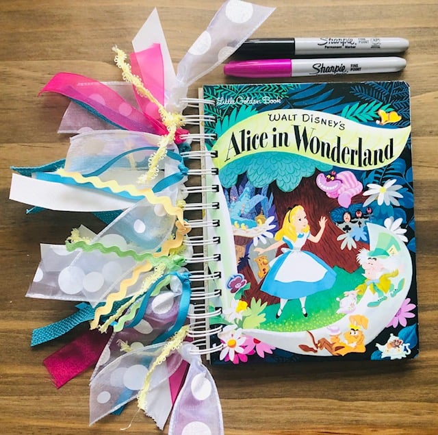 Alice in Wonderland -Autograph Book