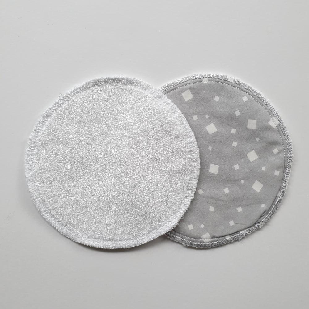 Image of Bamboo Reusable Nursing Pads