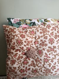 Image 2 of Coussin " Maison Augustine "