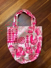 Image 1 of Pink Sand Bag M