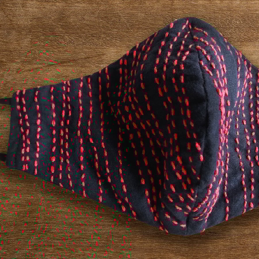 Image of Slow-stitch mask - blue/red