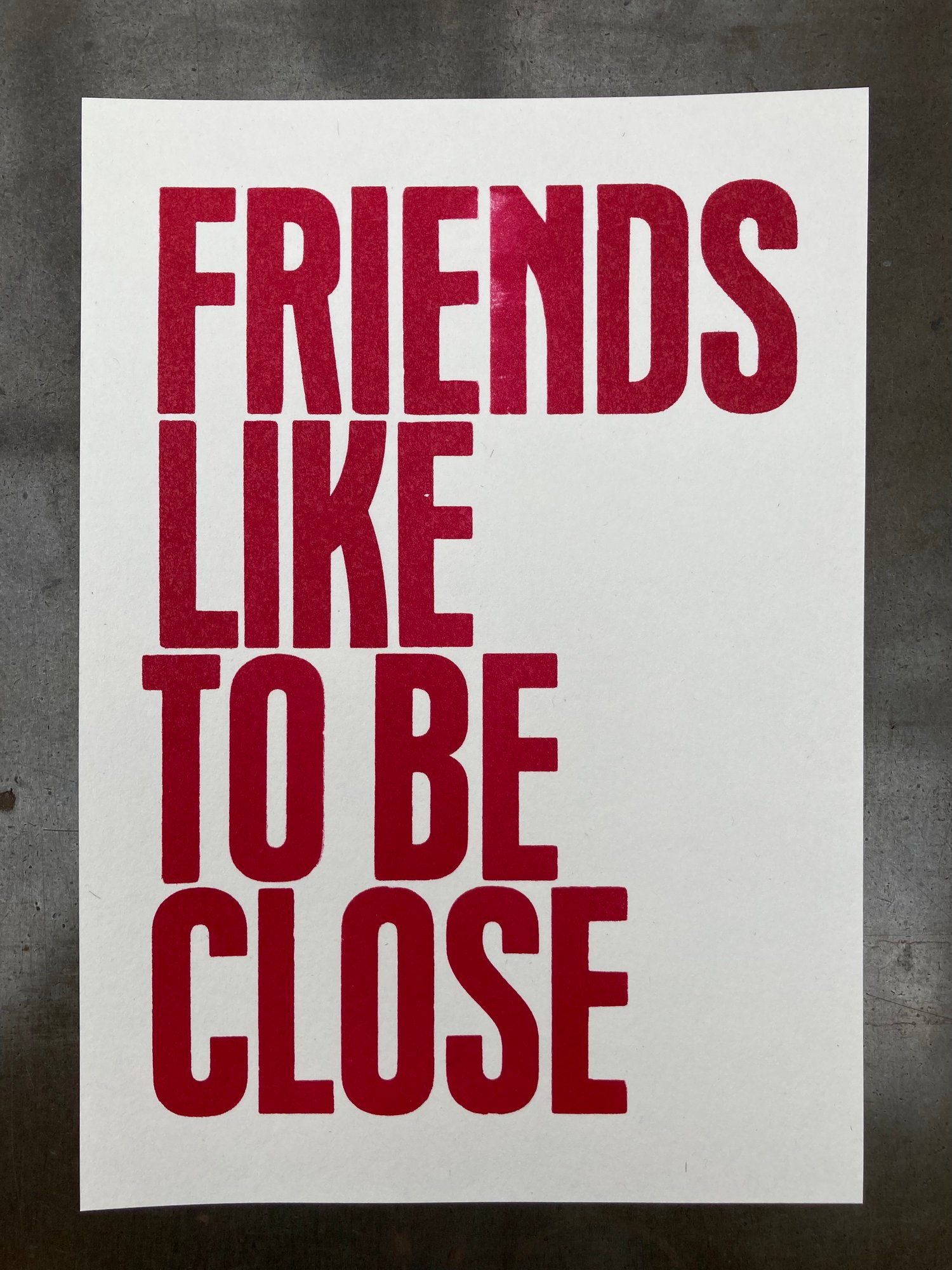 Image of Friends like to be close – poster
