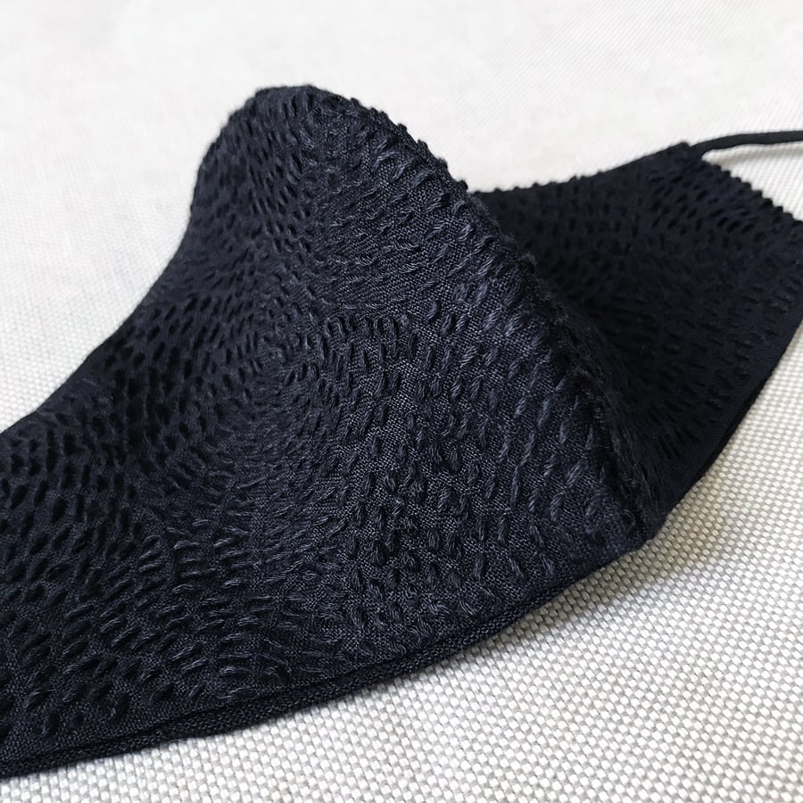 Image of Slow-stitch mask - black/black