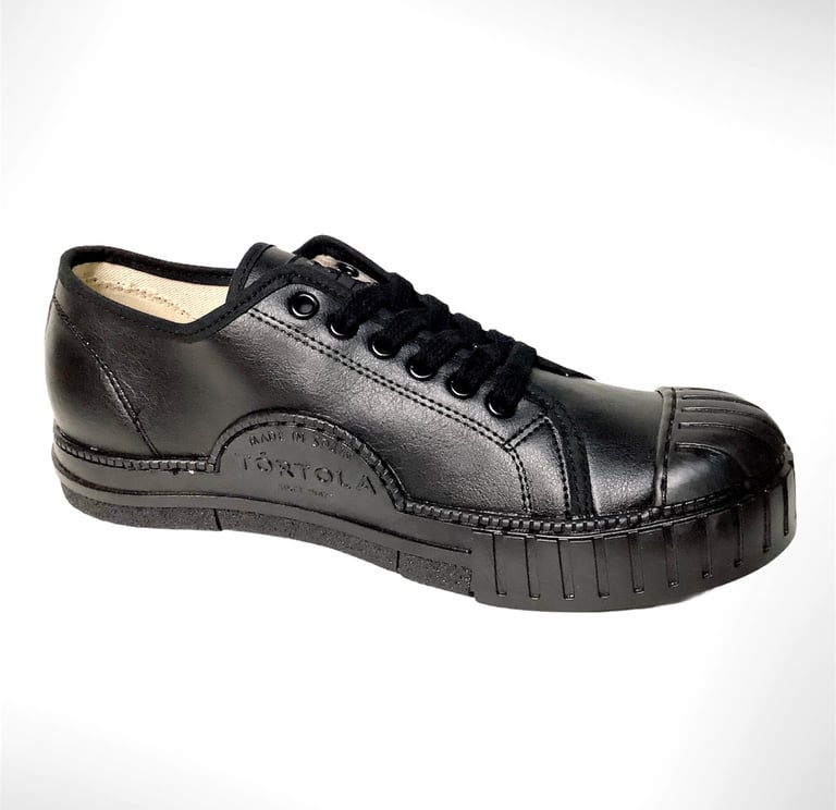 Tortola model 10 leather sneaker shoes made in Spain Image 3