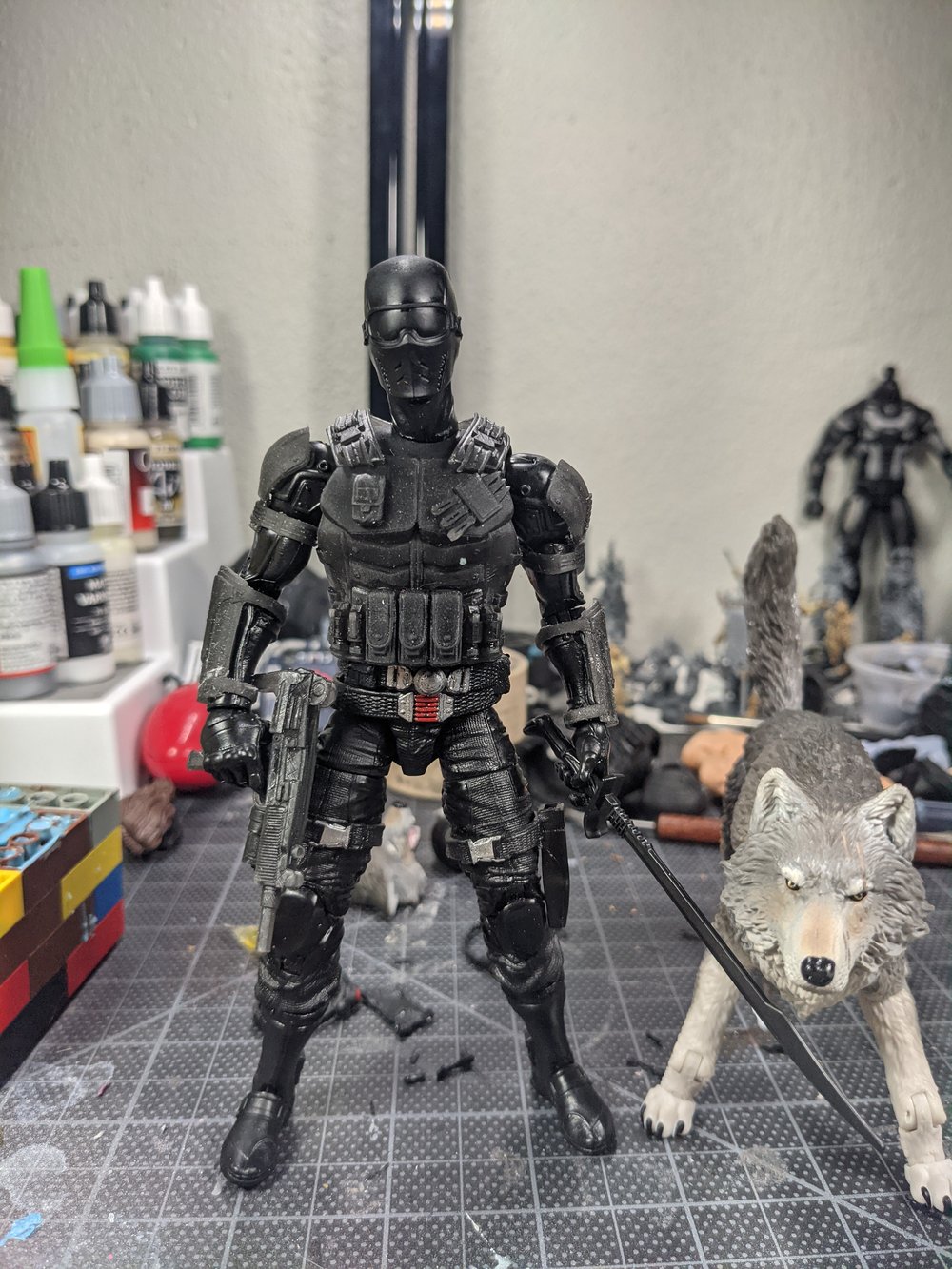 63rd hex shoulder armor