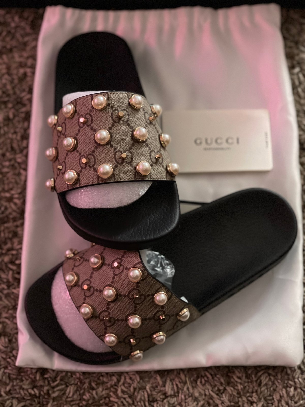 gucci slides with the pearls