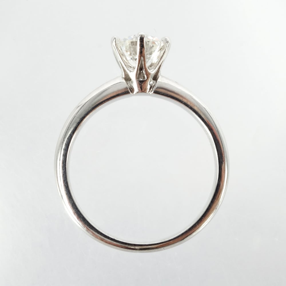 Image of Elegant 18ct white gold 1.01ct GSI2 XXX solitaire diamond engagement ring. Pj5827