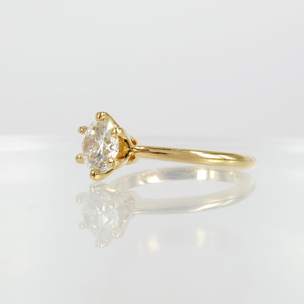 Image of Gorgeous 18ct yellow gold 1.01ct GSI1 XXX diamond solitaire engagement ring. PJ5798