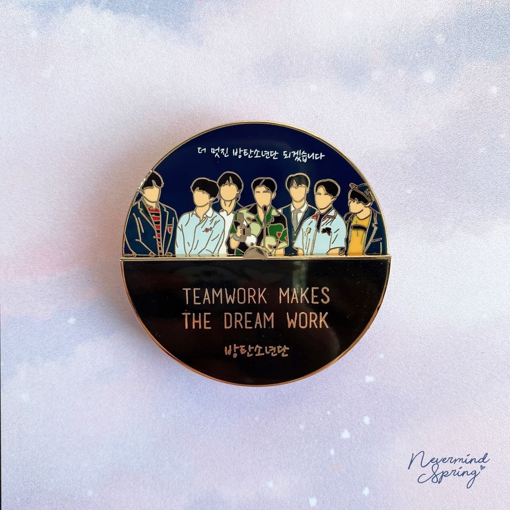 Teamwork Makes the Dream Work Enamel Pin š«