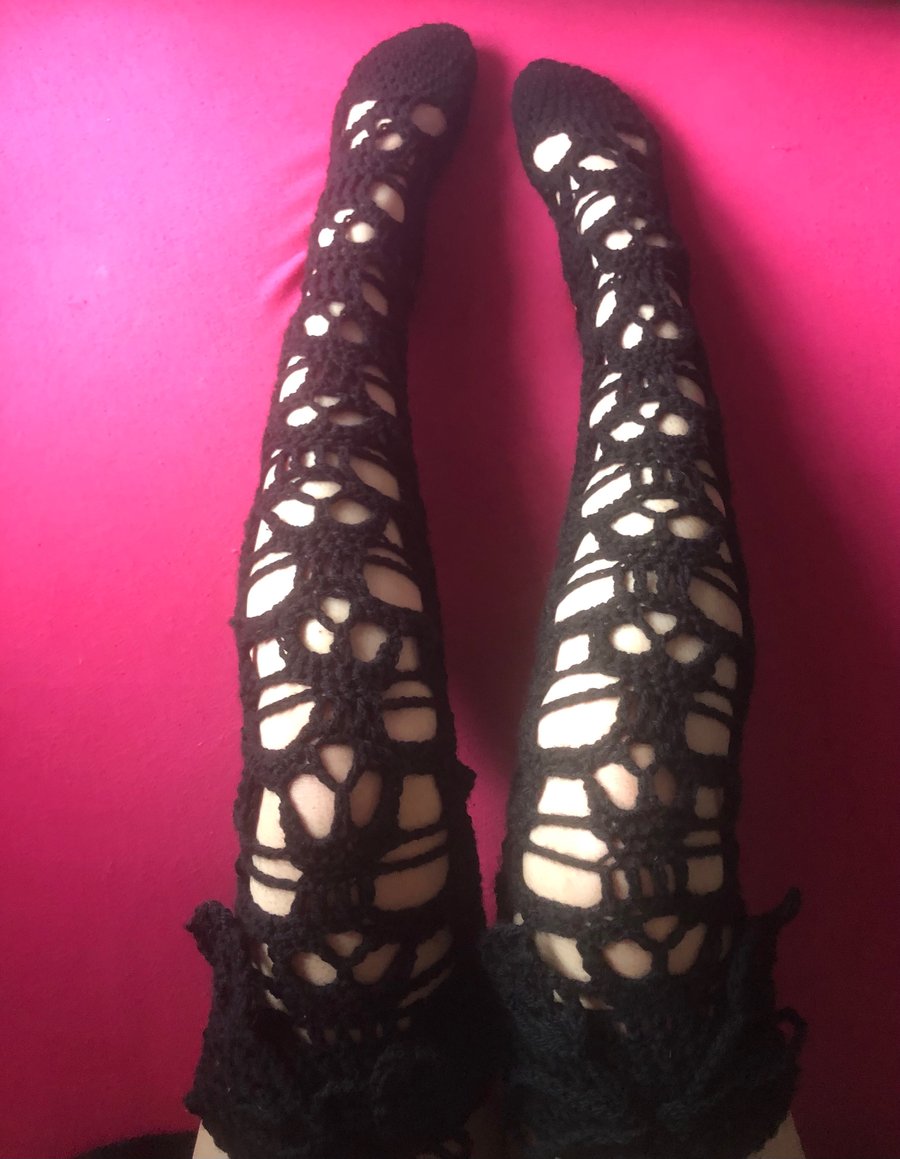 Image of Skull Knee High Socks