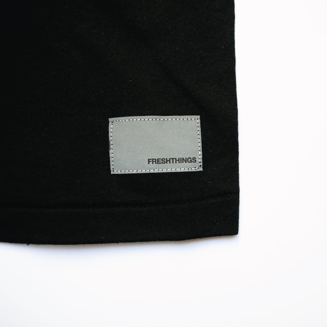 SPLIT BOX LOGO TEE | FRESHTHINGS STORE INTERNATIONAL