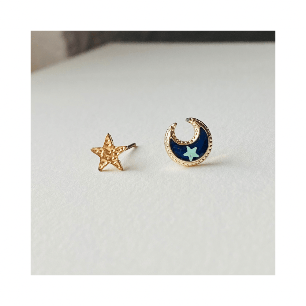 Image of Selene Stud Earrings