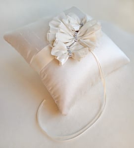 Image of The Aella Ring Bearer Pillow