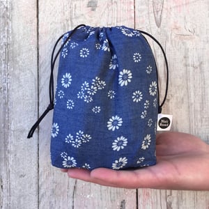 Image of Grocery Bag Bag (denim daisy)