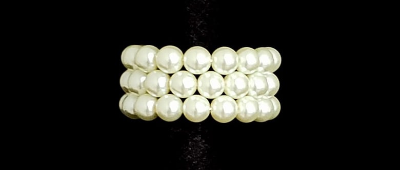 Image of  White Pearl Bracelet Set