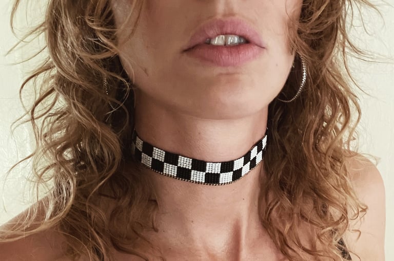 Carreaux Choker 