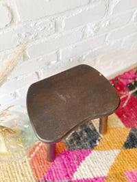 Image 2 of Tabouret tripode 