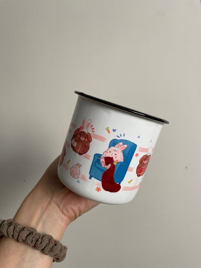 Taza metal conejitos 