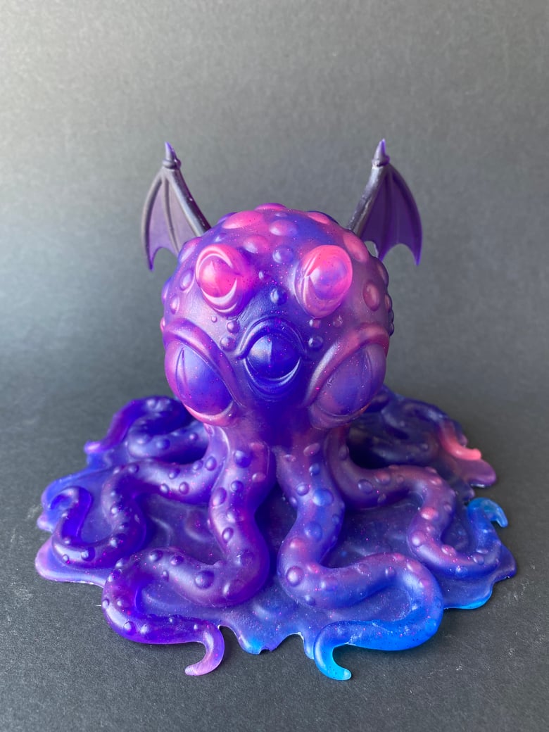 Image of Mazza - Cthulhu Resin Figure - Purple/Blue swirl
