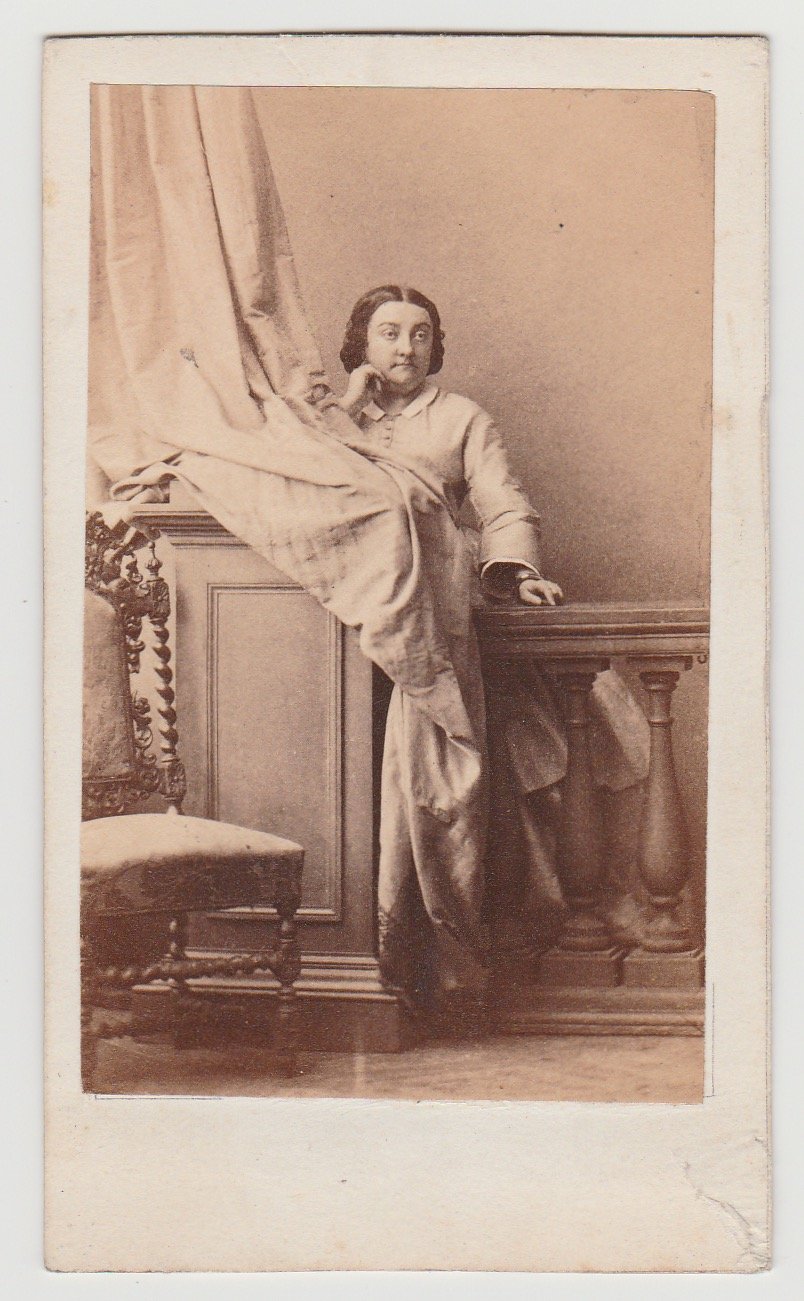 Image of A.A.E. Disderi: behind the curtain, ca. 1860