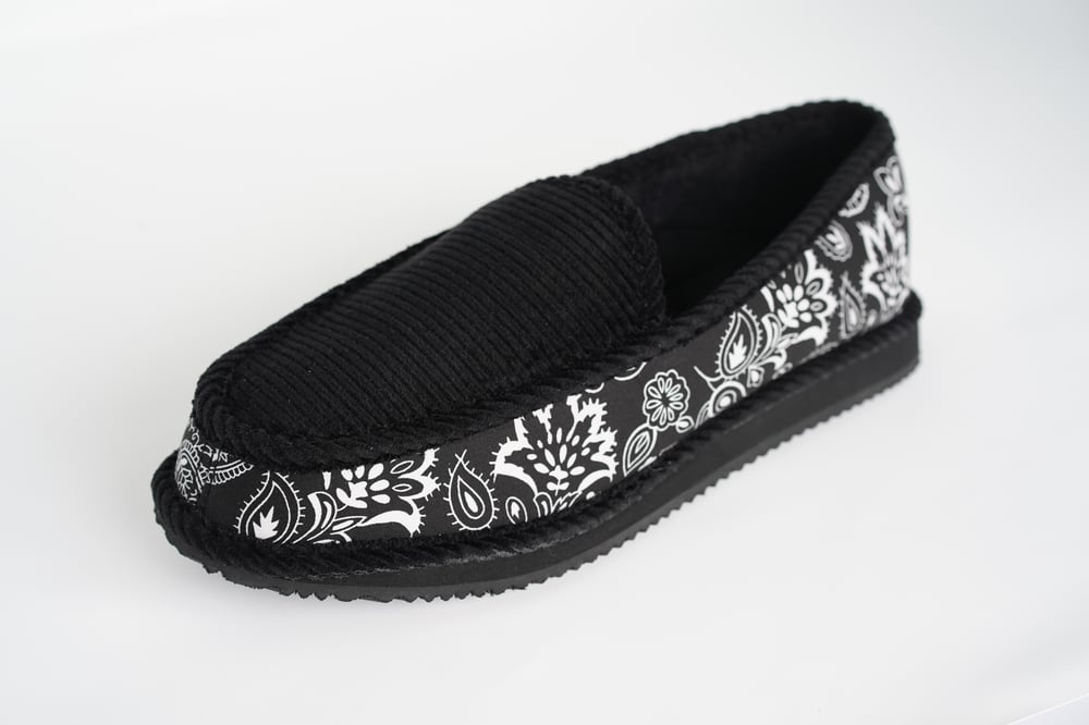 Homie Gear Bandana Slipper With Free Bandanas included 