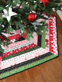 Image 3 of Holly Jolly Christmas Tree Skirt Pattern - Paper Pattern 