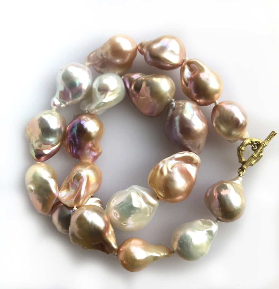 Image of Mixed Color Pearl Necklace 18k Bamboo Clasp