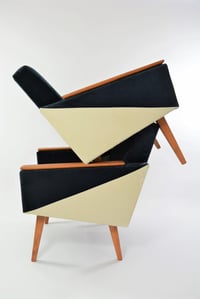 Image 3 of Fauteuil carré géométrique