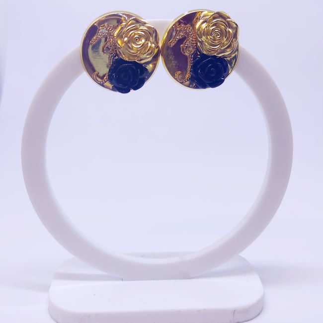 "golden horse" clip on earrings | gold