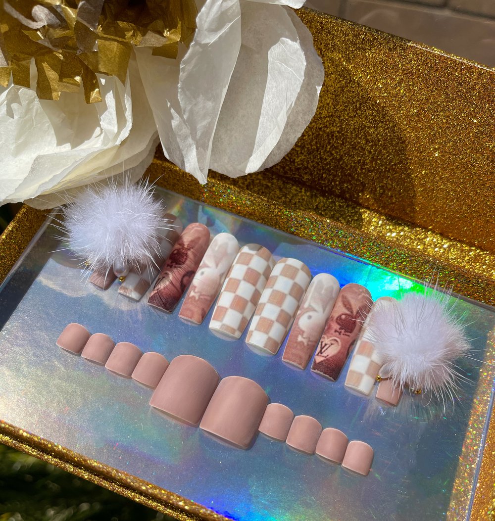 Image of PLAYBOI POM POM SET