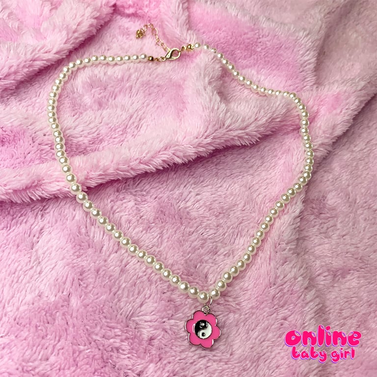 Pearl Necklace with Pink Flower