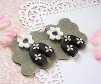 Image 2 of Pretty flowers